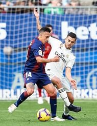 Ceballos looked like a fish out of water trying to play the same role as Casemiro, and it's time Solari gave the role to someone who plays that role naturally (MARCOS LLORENTE!)